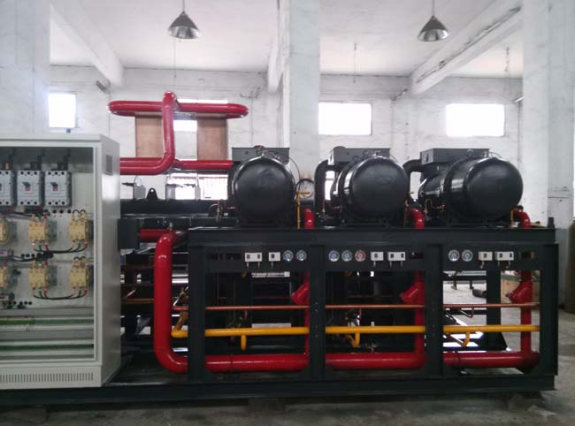 并联机组在机房 并联机组在机房